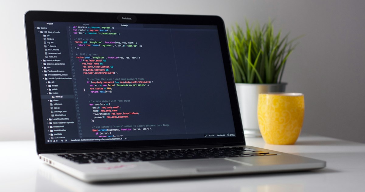 Custom Software vs Off-the-Shelf: Enterprise TCO and Scalability